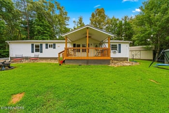 1814 Big Gully Rd, Maryville, TN 37801