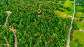 1814 Big Gully Rd, Maryville, TN 37801