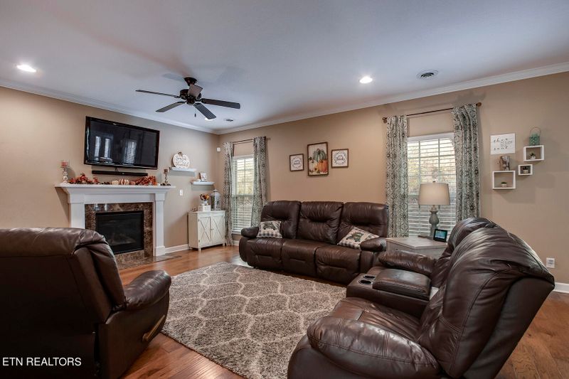 1815 Moss View Ln, Knoxville, TN 37932