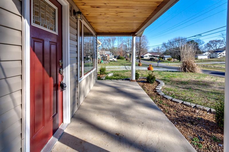 1815 Palos St, Athens, TN 37303