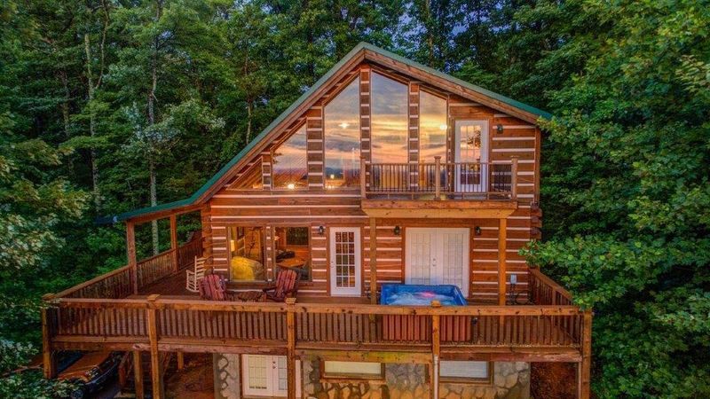 1815 Silver Poplar Ln, Sevierville, TN 37876