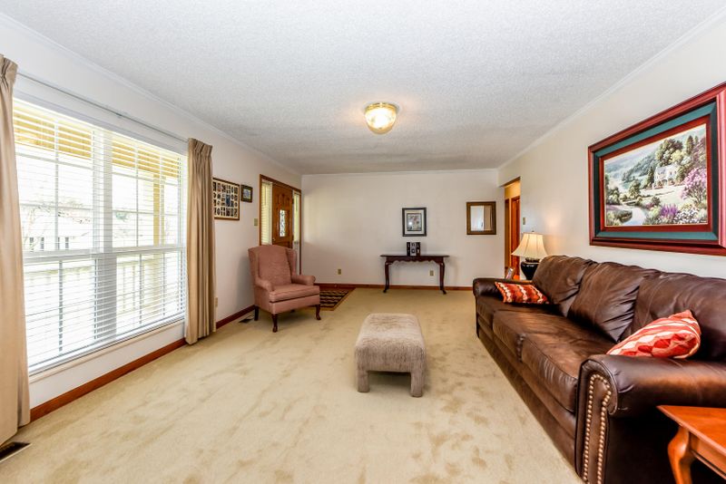 1815 Westcliff Dr, Maryville, TN 37803