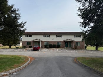 1817 Meadowland Ln, Louisville, TN 37777