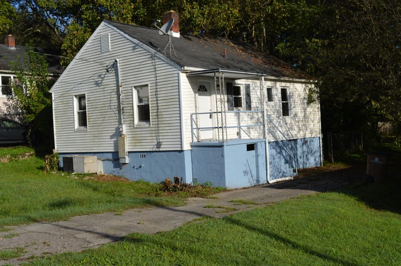 1817 Minnis Ave, Knoxville, TN 37920