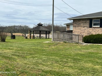 1817 Nashville Hwy, Lancing, TN 37770