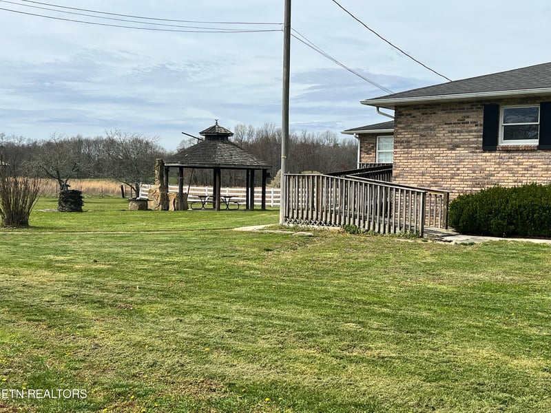 1817 Nashville Hwy, Lancing, TN 37770