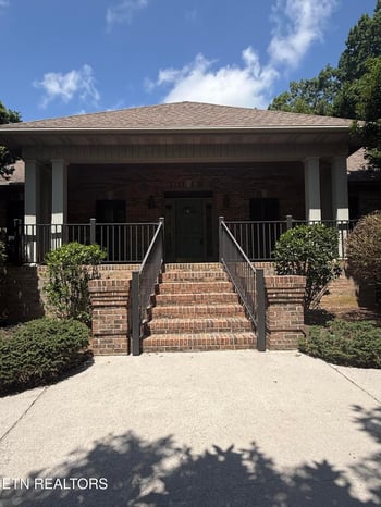 1817 Peppertree Dr, Alcoa, TN 37701