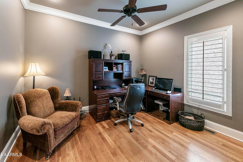 1817 Rockford Ln, Knoxville, TN 37922