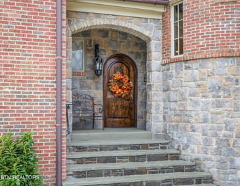 1818 Calgary Falls Ln, Knoxville, TN 37931
