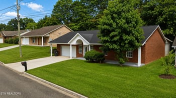 1818 Tillery Square Ln, Knoxville, TN 37912