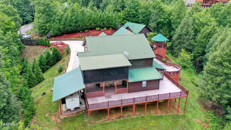 1819 Skyhawk Ln, Sevierville, TN 37876
