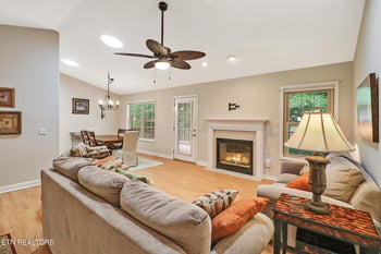 182 Berkshire Loop, Fairfield Glade, TN 38558