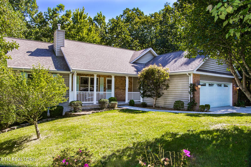 182 Canterbury Dr, Crossville, TN 38558