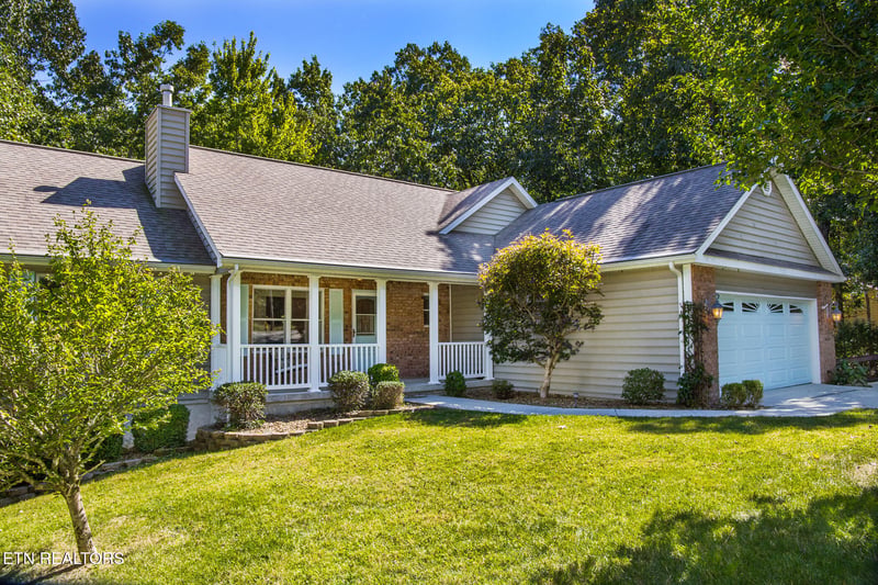 182 Canterbury Dr, Crossville, TN 38558