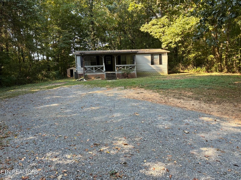 182 County Road 703, Athens, TN 37303