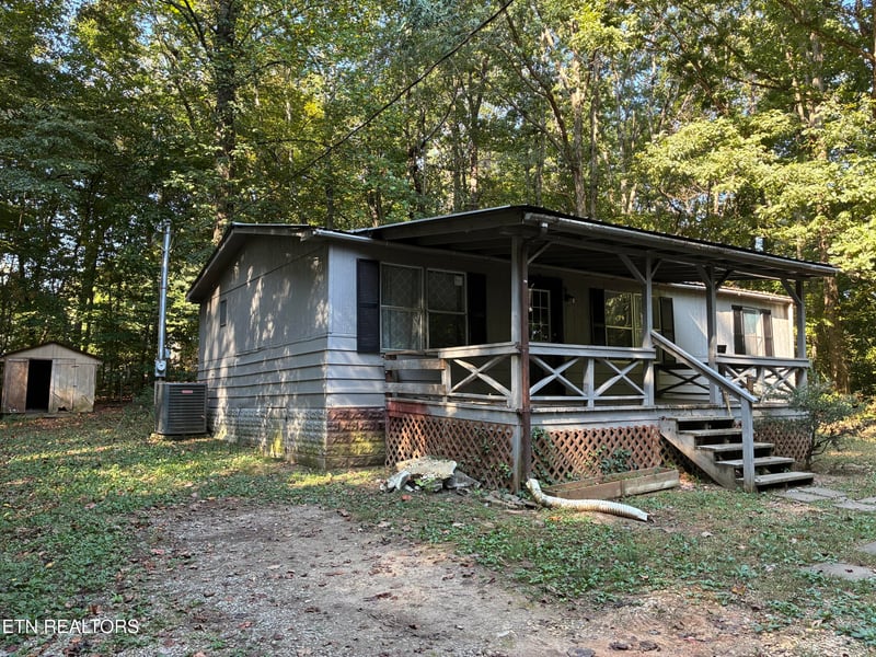 182 County Road 703, Athens, TN 37303