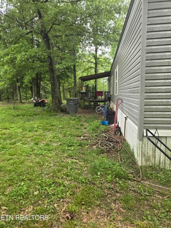 182 Huse Potter Rd, Lancing, TN 37770