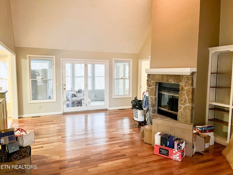 182 Rhonda Rd, Monterey, TN 38574