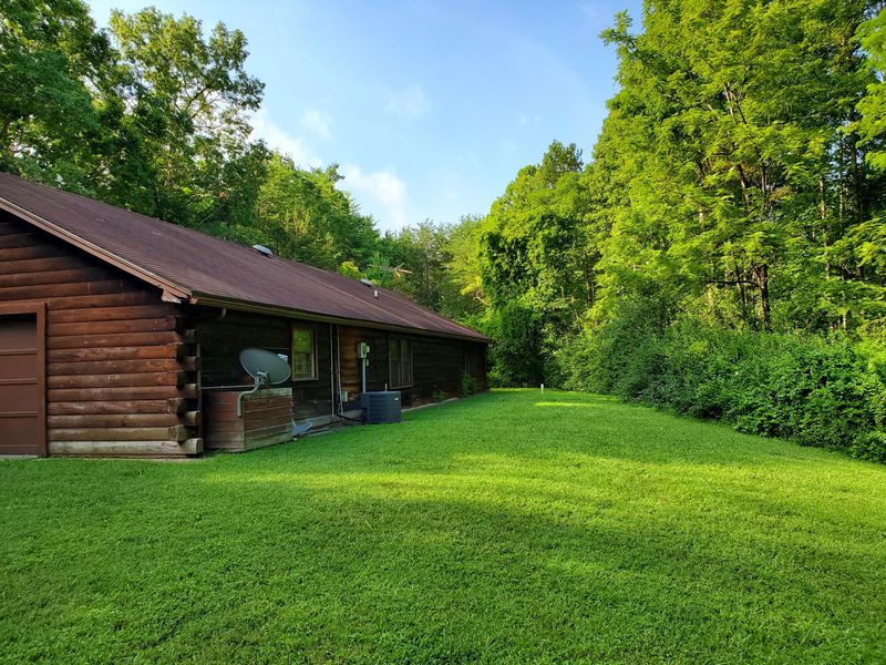 182 Roberts Ln, Tellico Plains, TN 37385