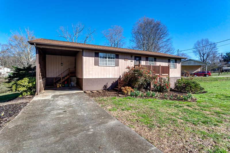 182 S Purdue Ave, Oak Ridge, TN 37830