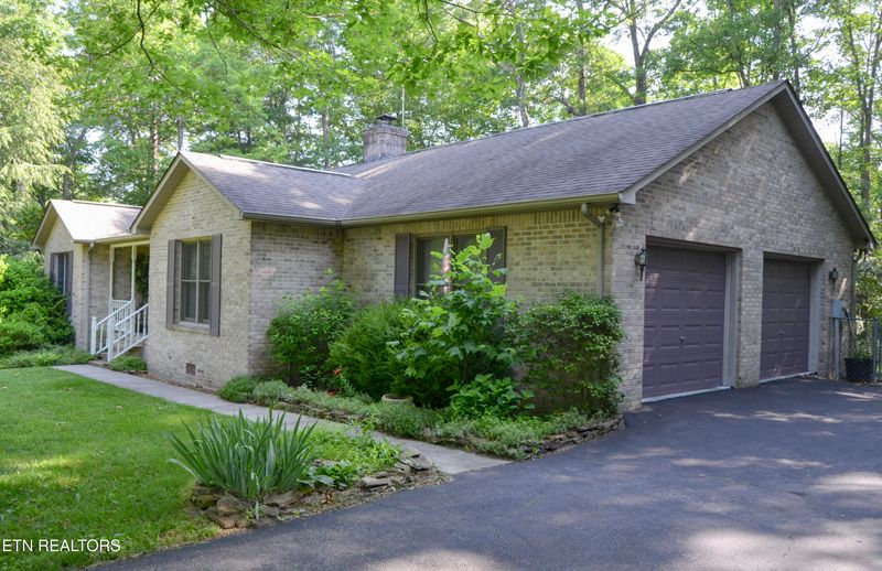 182 Scott Creek Rd, Crossville, TN 38571