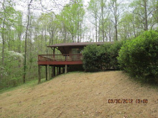 182 Stanley Dr, Lake City, TN 37769
