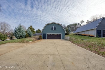 1820 Andes Rd, Knoxville, TN 37931