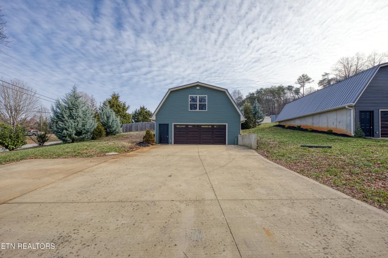 1820 Andes Rd, Knoxville, TN 37931