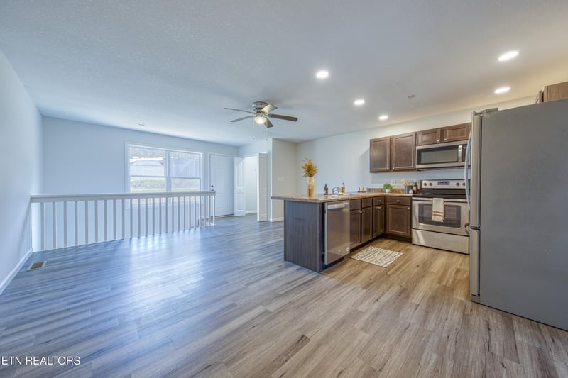 1820 Andes Rd, Knoxville, TN 37931