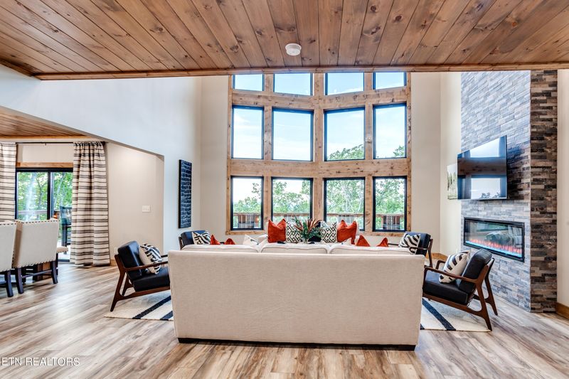 1820 High View Ct, Sevierville, TN 37876