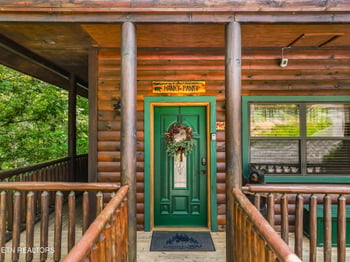 1820 Skyhawk Ln, Sevierville, TN 37876