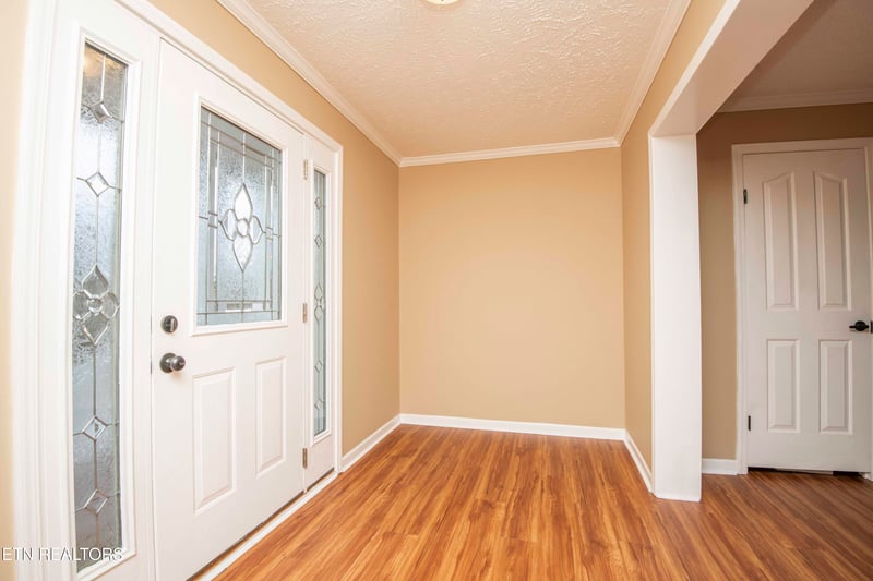 18200 Sunnyside Rd, Philadelphia, TN 37846