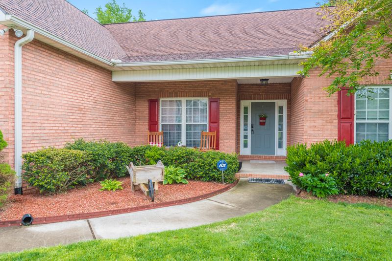 1821 Fleming Valley Ln, Knoxville, TN 37938