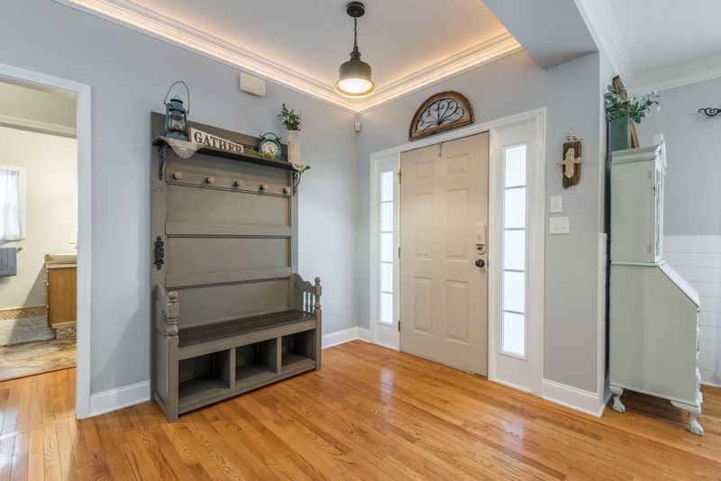 1821 Fleming Valley Ln, Knoxville, TN 37938