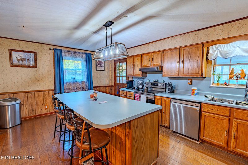 1821 Green Hill Dr, Morristown, TN 37814