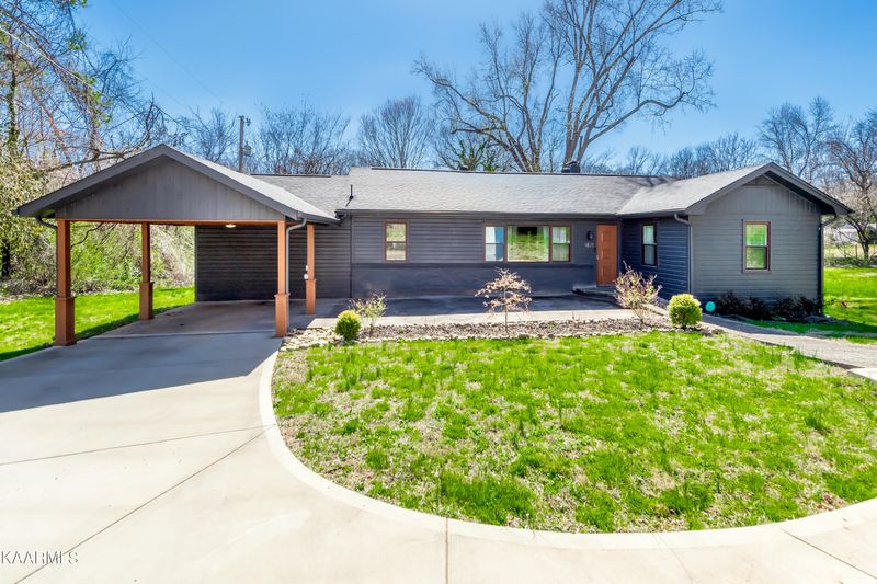 1821 Kim Watt Dr, Knoxville, TN 37909