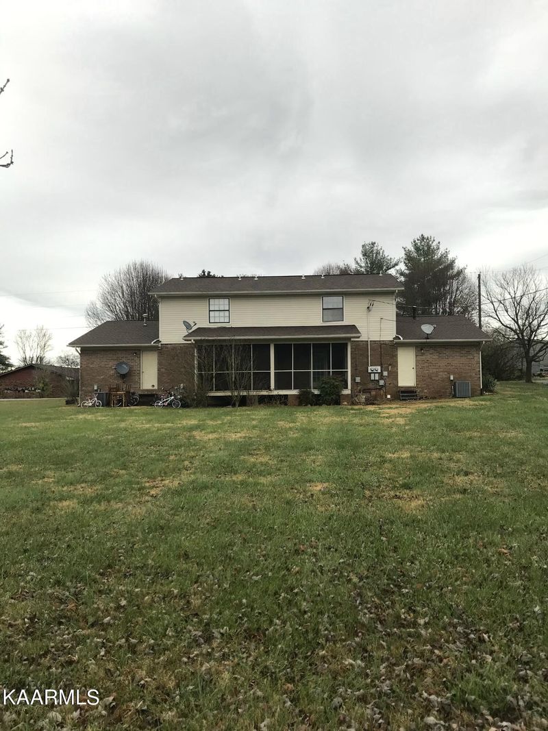 1821 Lively Rd, Maryville, TN 37801