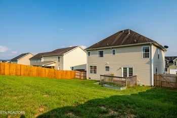 1821 Point Wood Dr, Knoxville, TN 37920