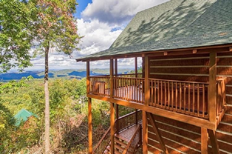 1821 Silver Poplar Ln, Sevierville, TN 37876