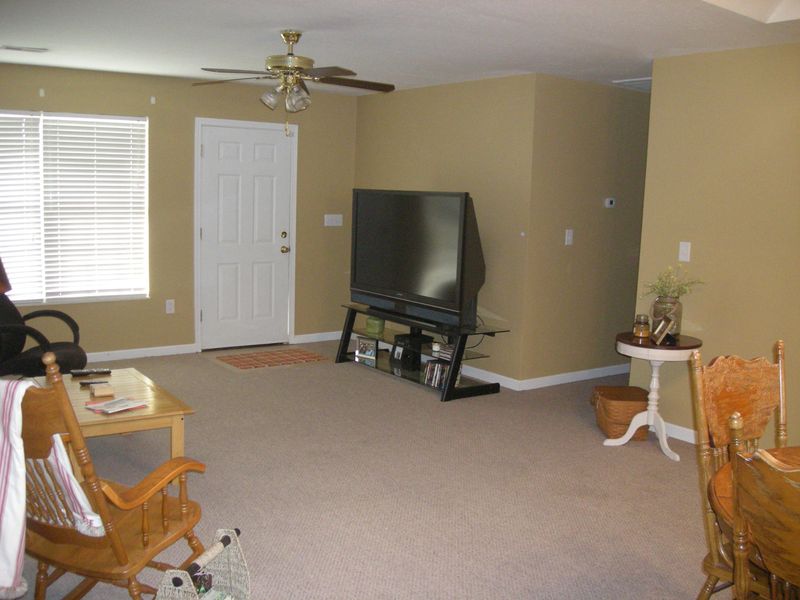 1822 Tillery Square Ln, Knoxville, TN 37912