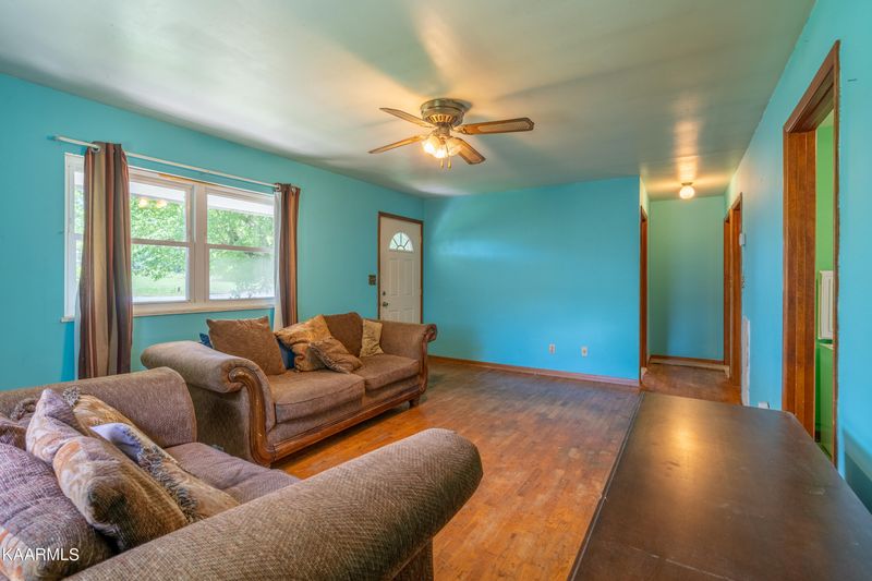 1823 Bertie St, Sevierville, TN 37862