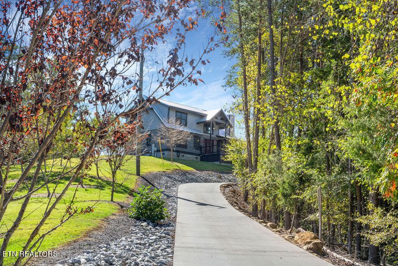 1823 Chapman Hwy, Sevierville, TN 37876