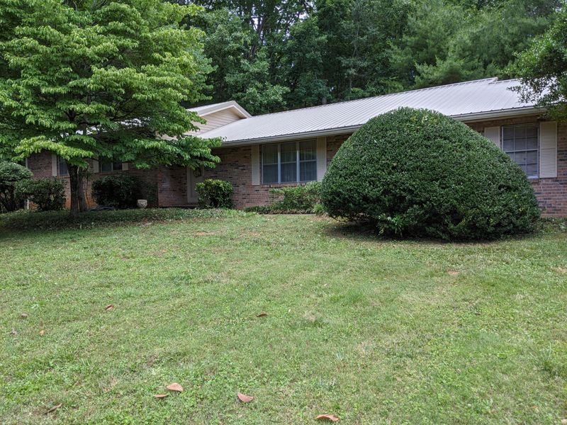 1824 Crestwood Rd, Athens, TN 37303