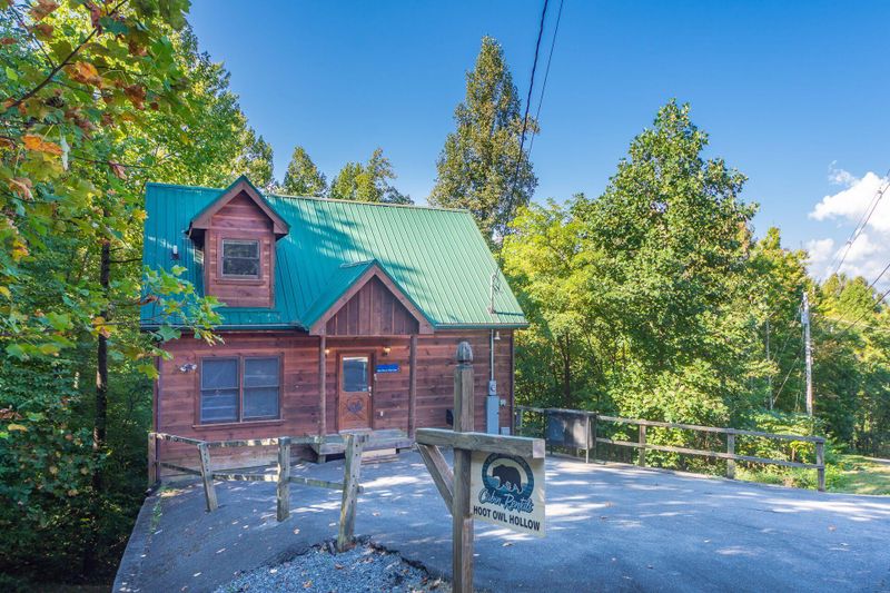 1825 Cherry View Ln, Sevierville, TN 37876