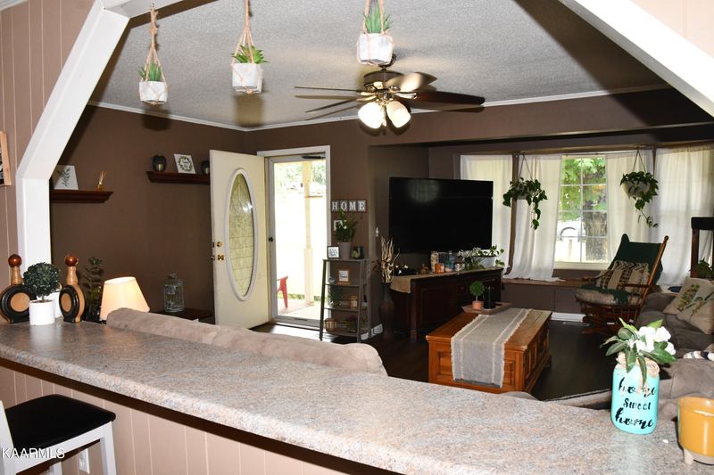 1825 Monroe St, Sweetwater, TN 37874