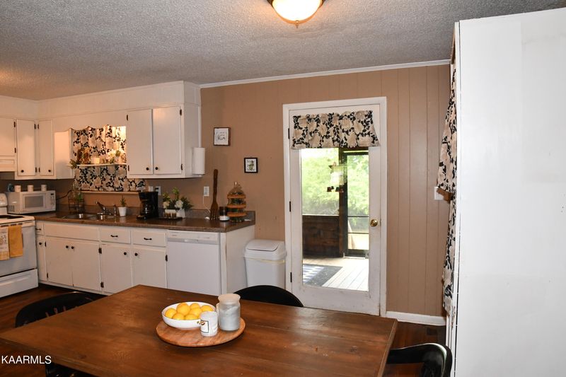 1825 Monroe St, Sweetwater, TN 37874