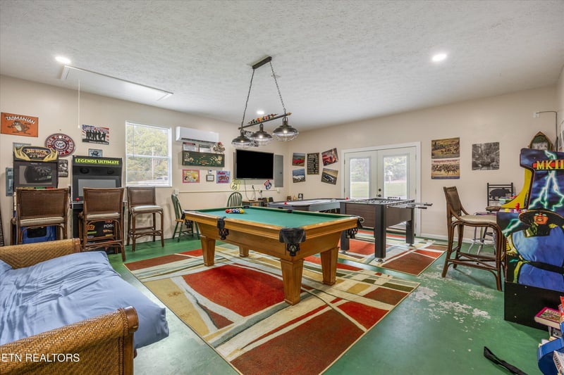 1825 Sunnydale Dr, Sevierville, TN 37862