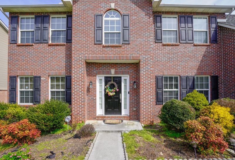 1826 Falling Waters Rd, Knoxville, TN 37922