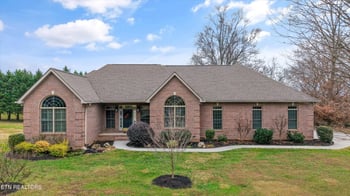 1826 Peppertree Dr, Alcoa, TN 37701
