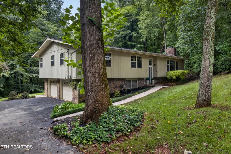 1829 Chicadee Dr, Knoxville, TN 37919